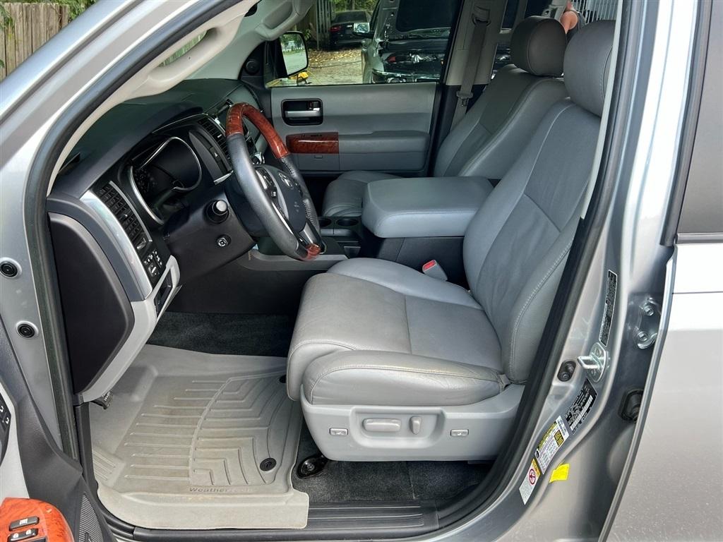 Toyota Sequoia Platinum 4WD (Natl) 2018