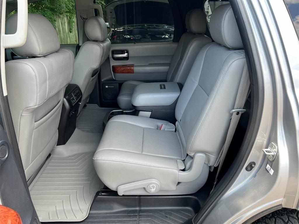 Toyota Sequoia Platinum 4WD (Natl) 2018