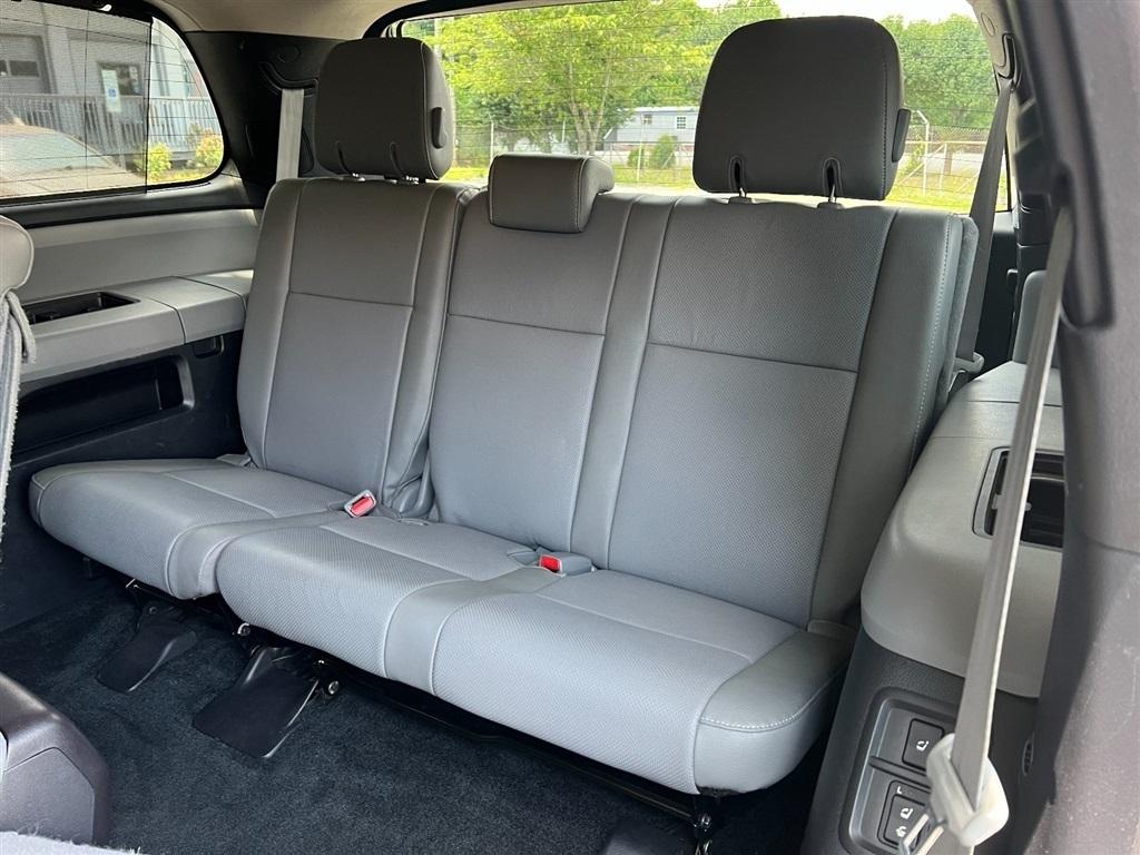Toyota Sequoia Platinum 4WD (Natl) 2018