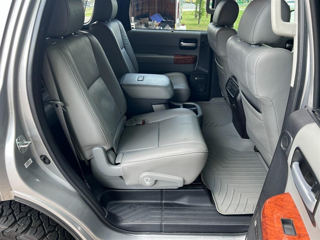 Toyota Sequoia Platinum 4WD (Natl) 2018