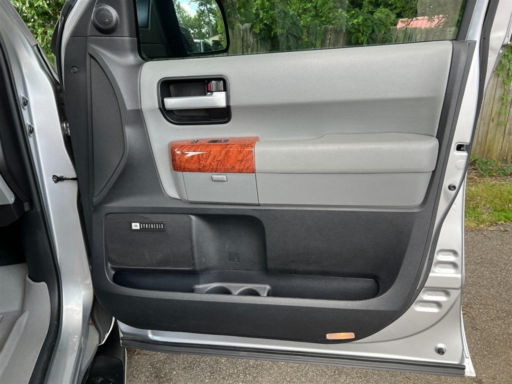 Toyota Sequoia Platinum 4WD (Natl) 2018