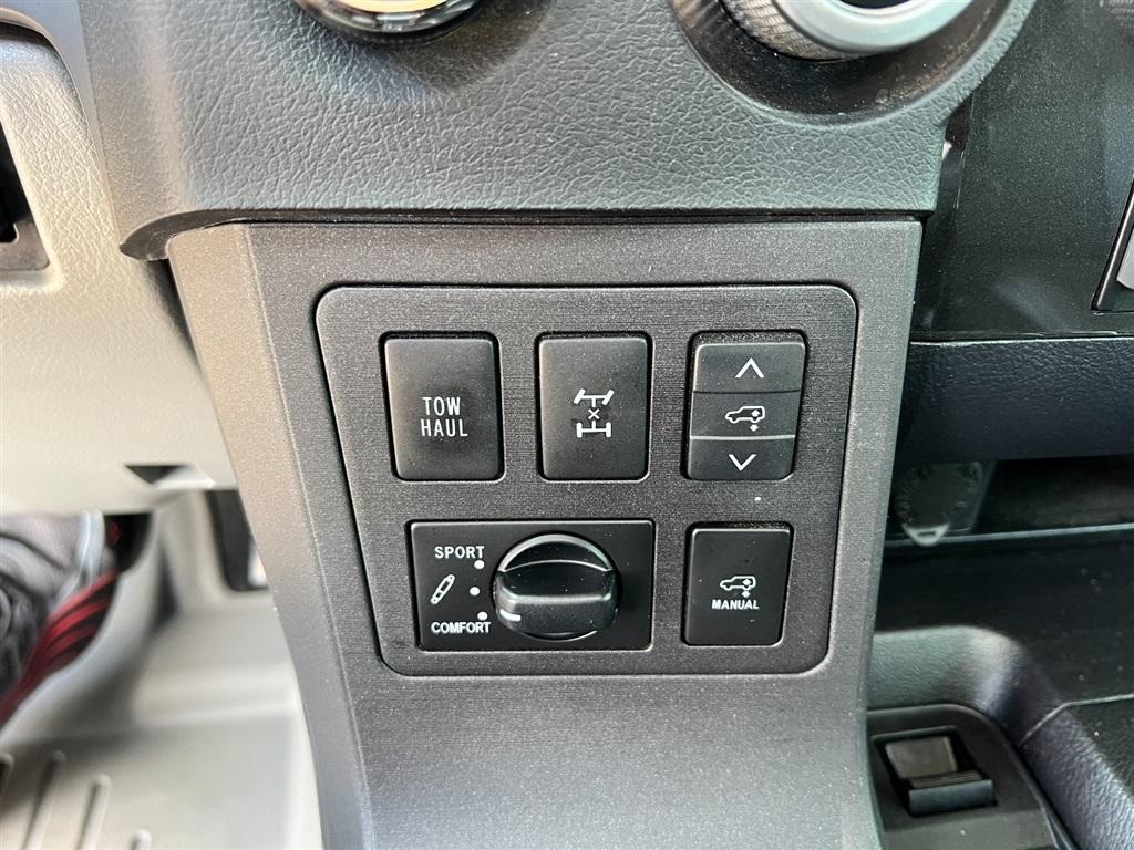 Toyota Sequoia Platinum 4WD (Natl) 2018
