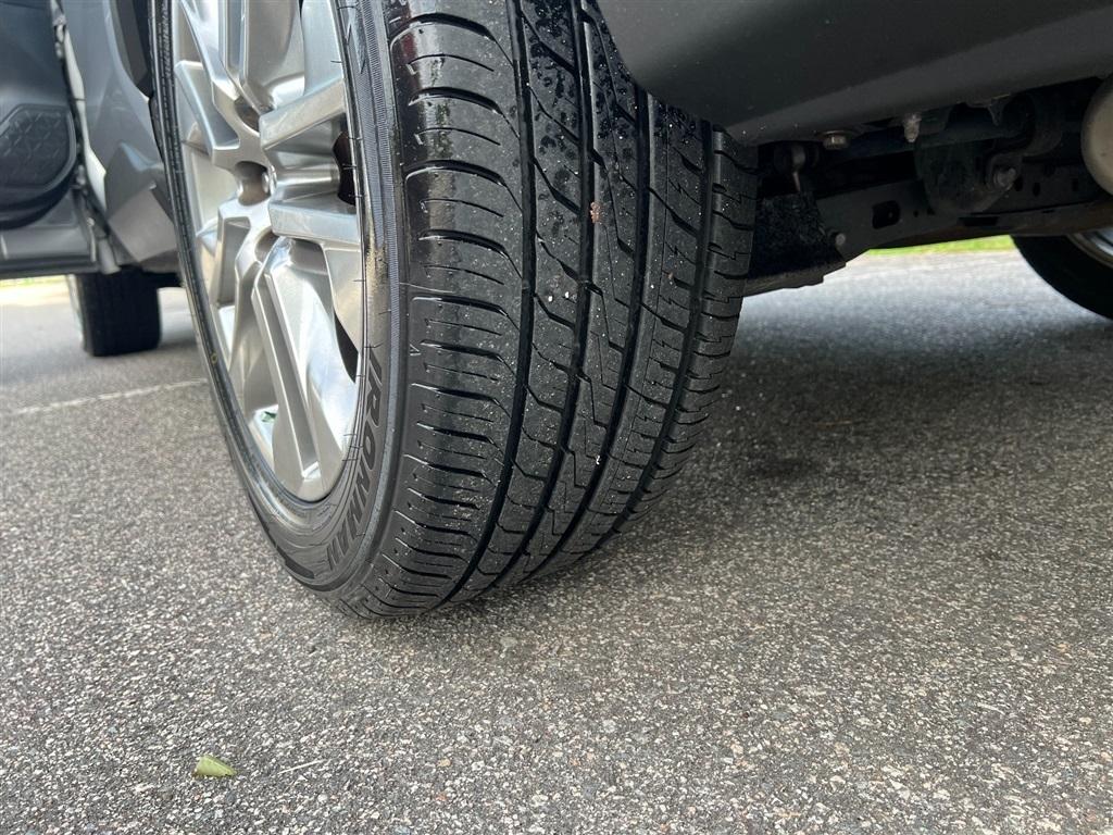 Toyota RAV4 XLE Premium AWD (Natl) 2019