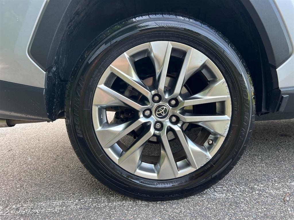 Toyota RAV4 XLE Premium AWD (Natl) 2019
