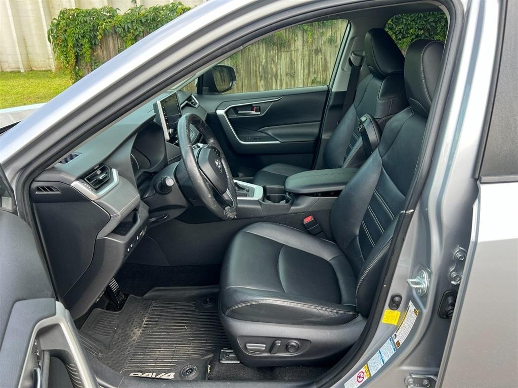 Toyota RAV4 XLE Premium AWD (Natl) 2019