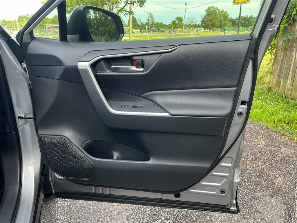 Toyota RAV4 XLE Premium AWD (Natl) 2019