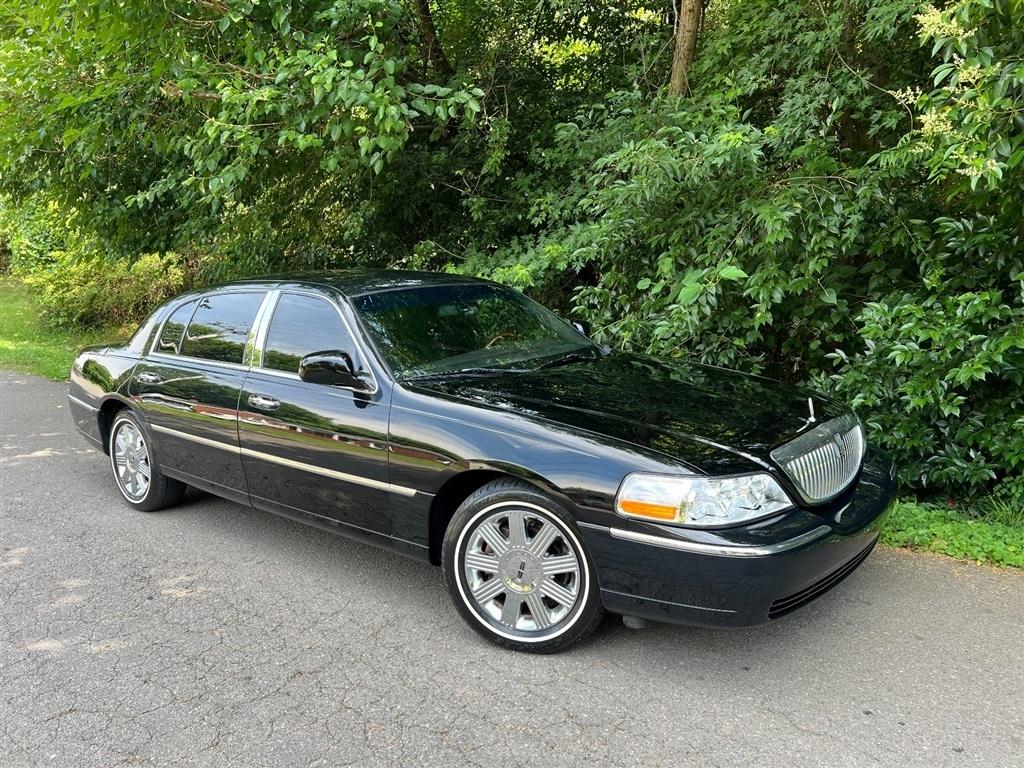 Lincoln Town Car 4dr Sdn Signature L 2011