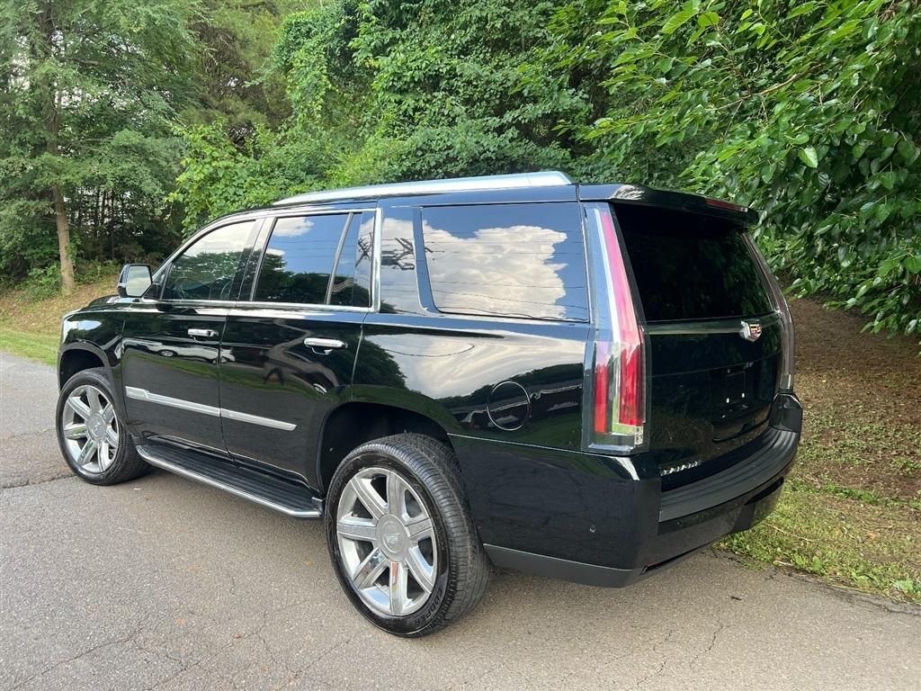 Cadillac Escalade 4WD 4dr Luxury 2019