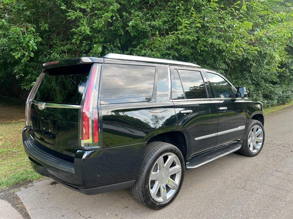 Cadillac Escalade 4WD 4dr Luxury 2019