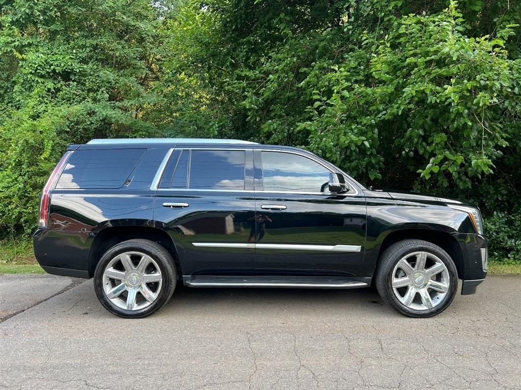 Cadillac Escalade 4WD 4dr Luxury 2019