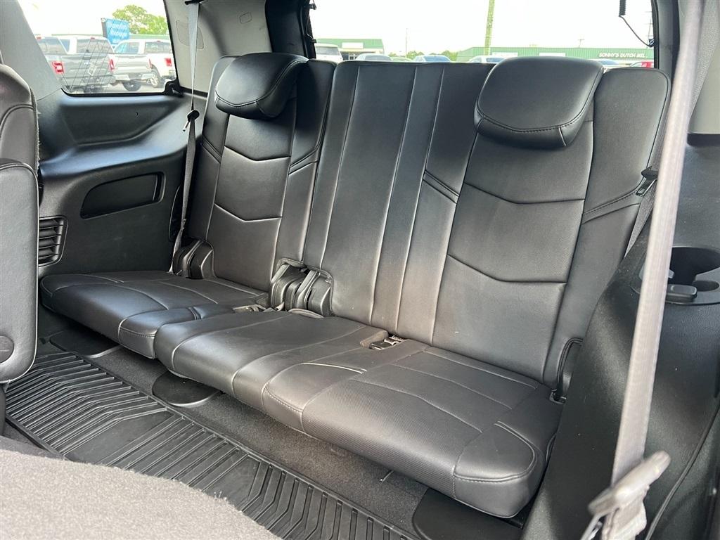 Cadillac Escalade 4WD 4dr Luxury 2019