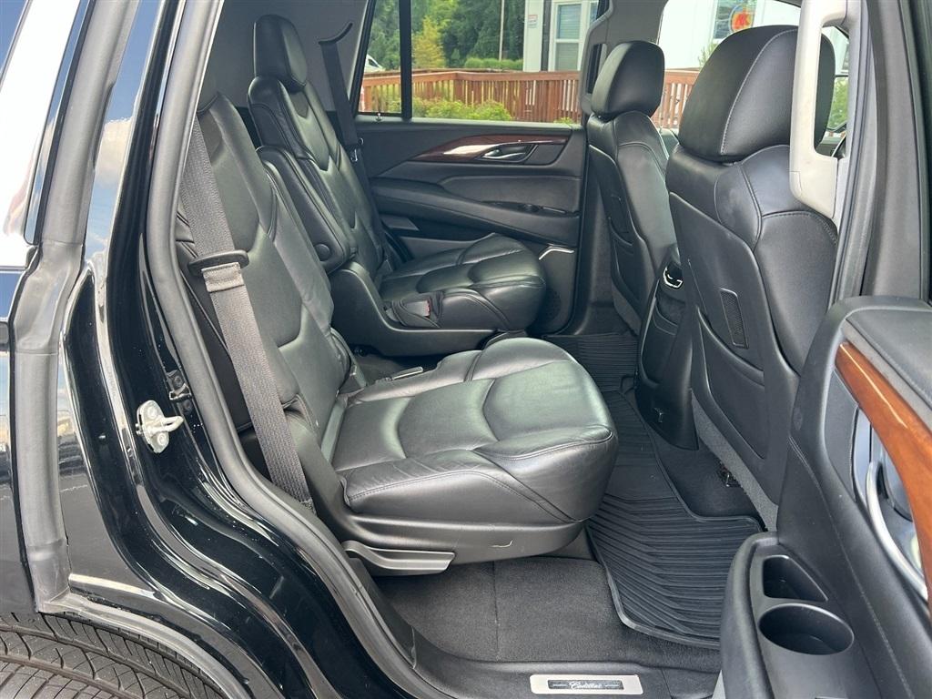 Cadillac Escalade 4WD 4dr Luxury 2019