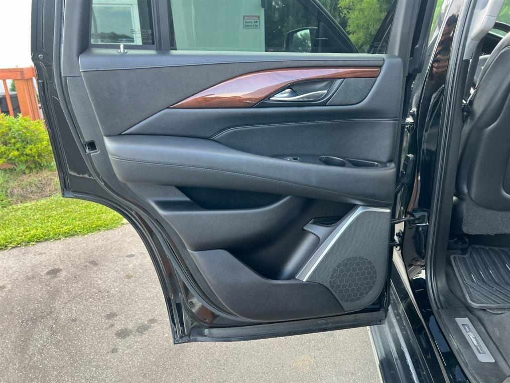 Cadillac Escalade 4WD 4dr Luxury 2019