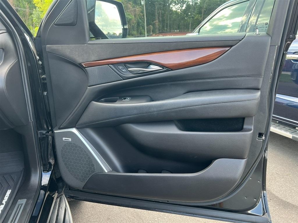 Cadillac Escalade 4WD 4dr Luxury 2019