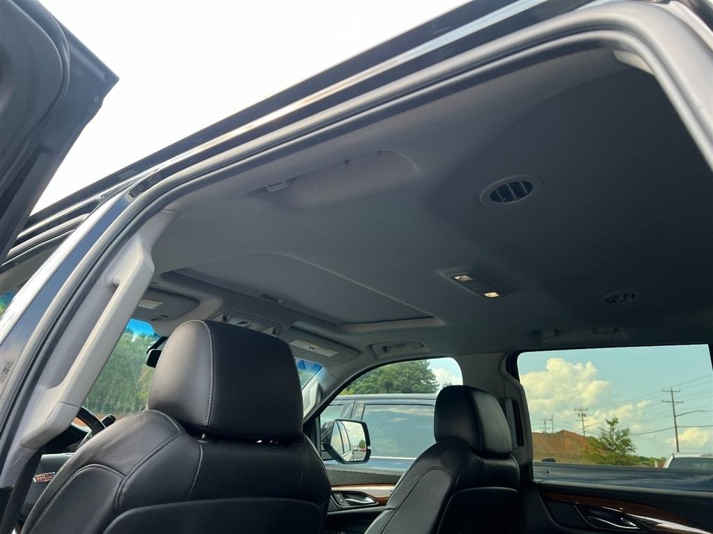 Cadillac Escalade 4WD 4dr Luxury 2019