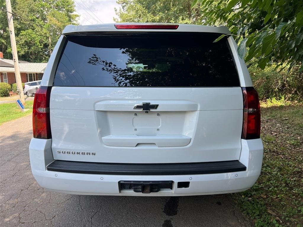 Chevrolet Suburban 2WD 4dr 1500 LT 2017
