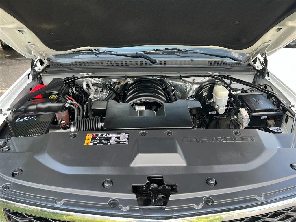 Chevrolet Suburban 2WD 4dr 1500 LT 2017
