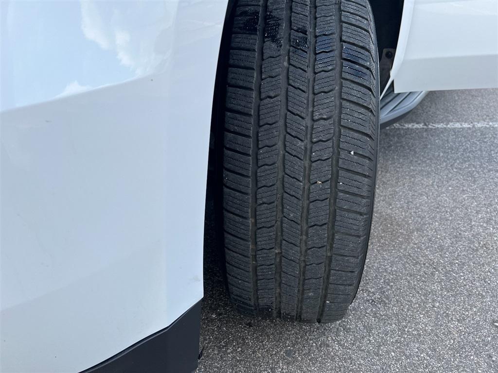 Chevrolet Suburban 2WD 4dr 1500 LT 2017