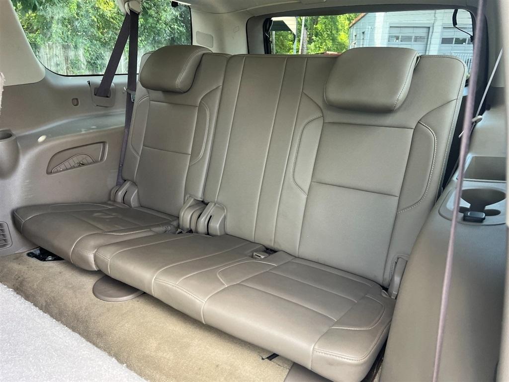 Chevrolet Suburban 2WD 4dr 1500 LT 2017