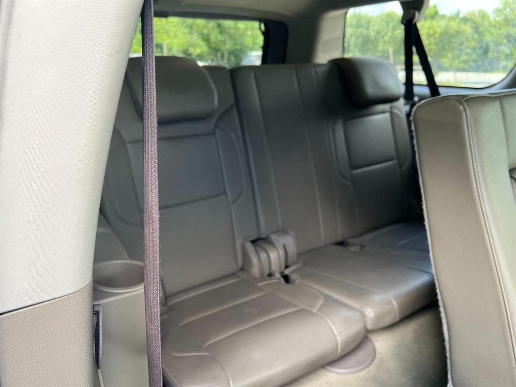 Chevrolet Suburban 2WD 4dr 1500 LT 2017