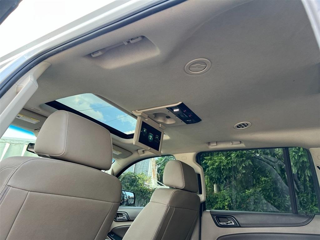 Chevrolet Suburban 2WD 4dr 1500 LT 2017