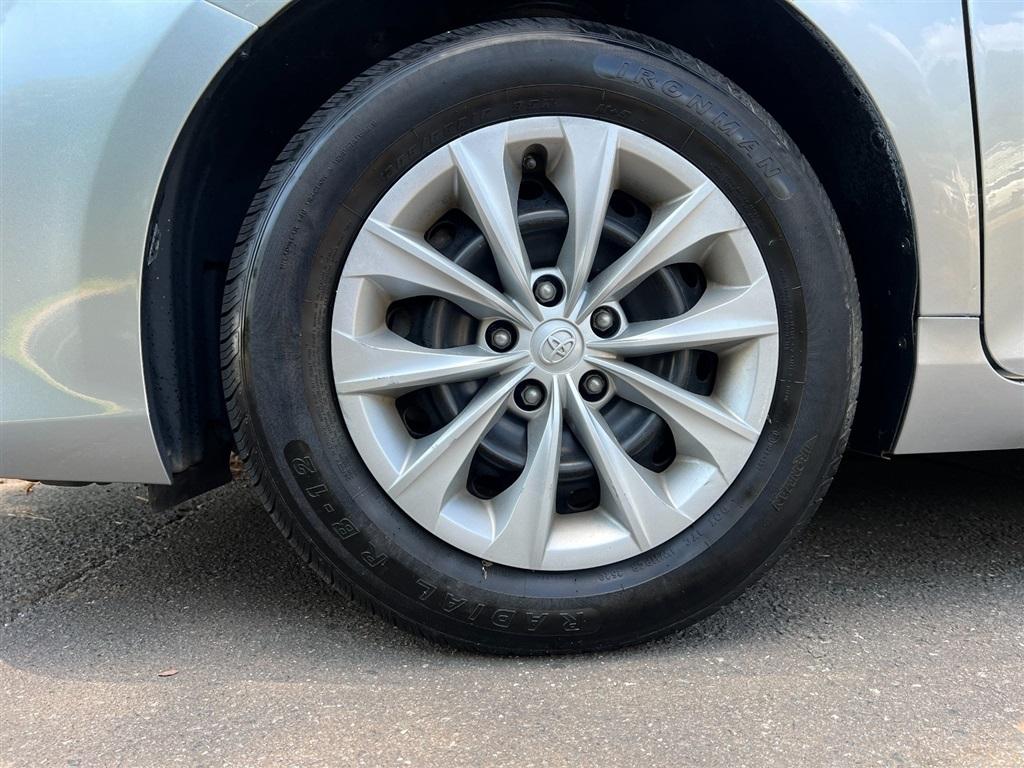 Toyota Camry 4dr Sdn I4 Auto LE (Natl) 2015