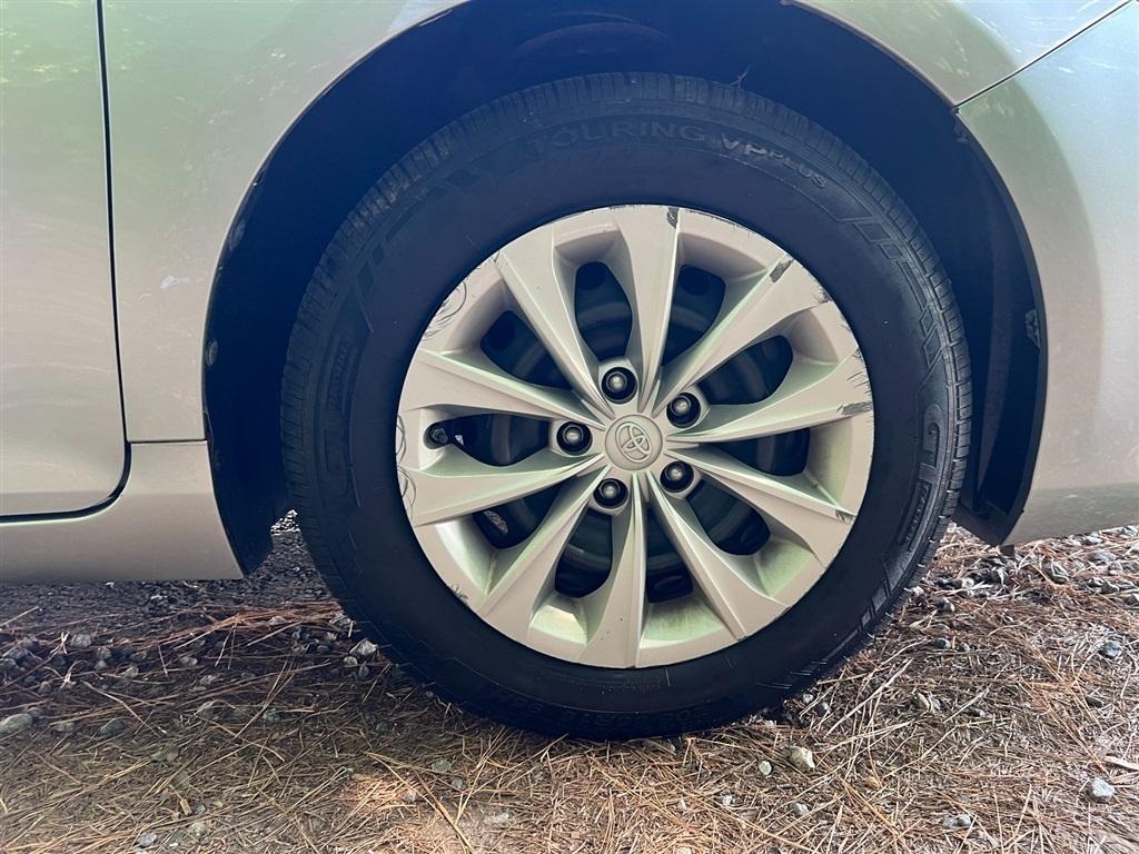 Toyota Camry 4dr Sdn I4 Auto LE (Natl) 2015