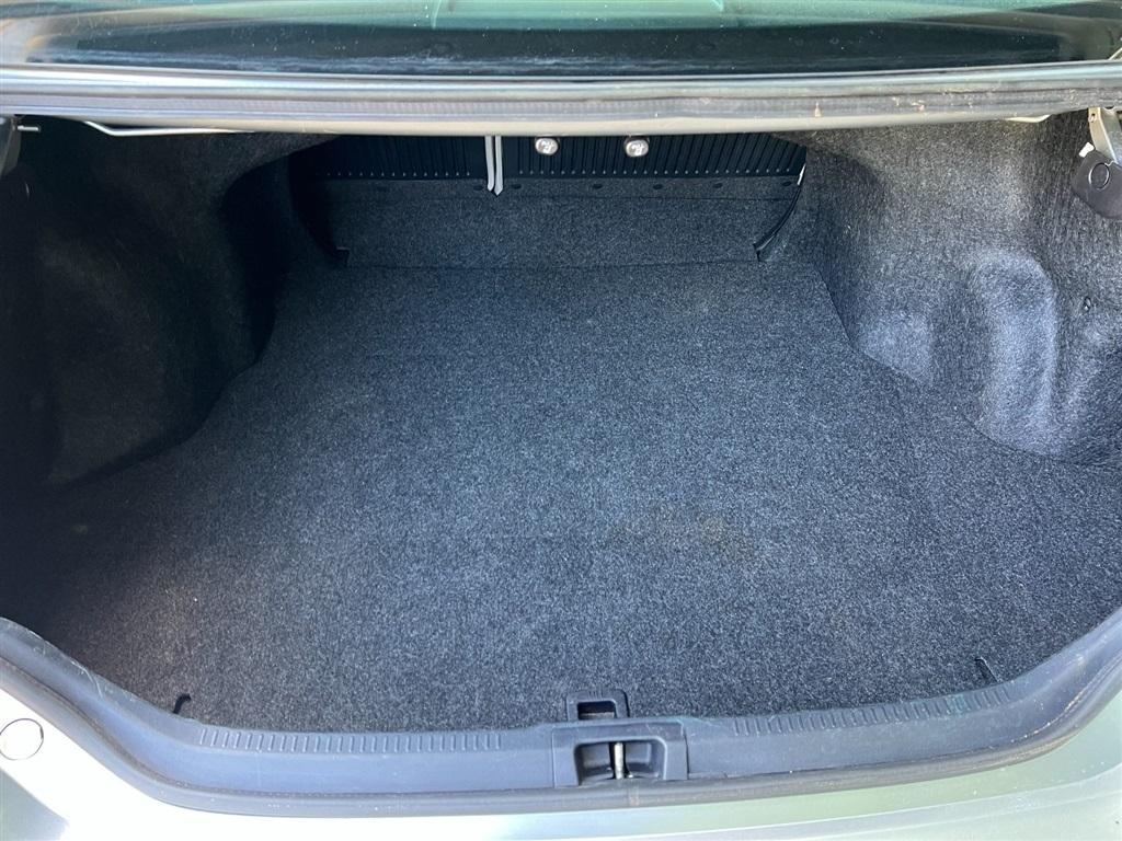 Toyota Camry 4dr Sdn I4 Auto LE (Natl) 2015