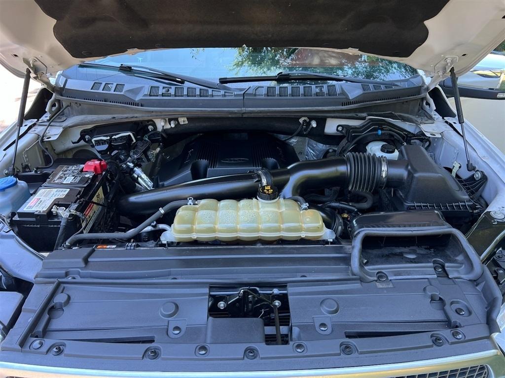 Ford F-150 4WD SuperCrew 145" Platinum 2019