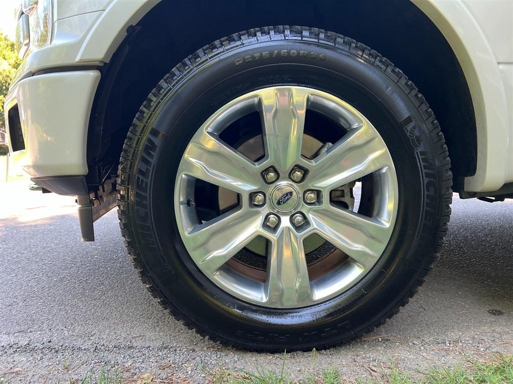 Ford F-150 4WD SuperCrew 145" Platinum 2019
