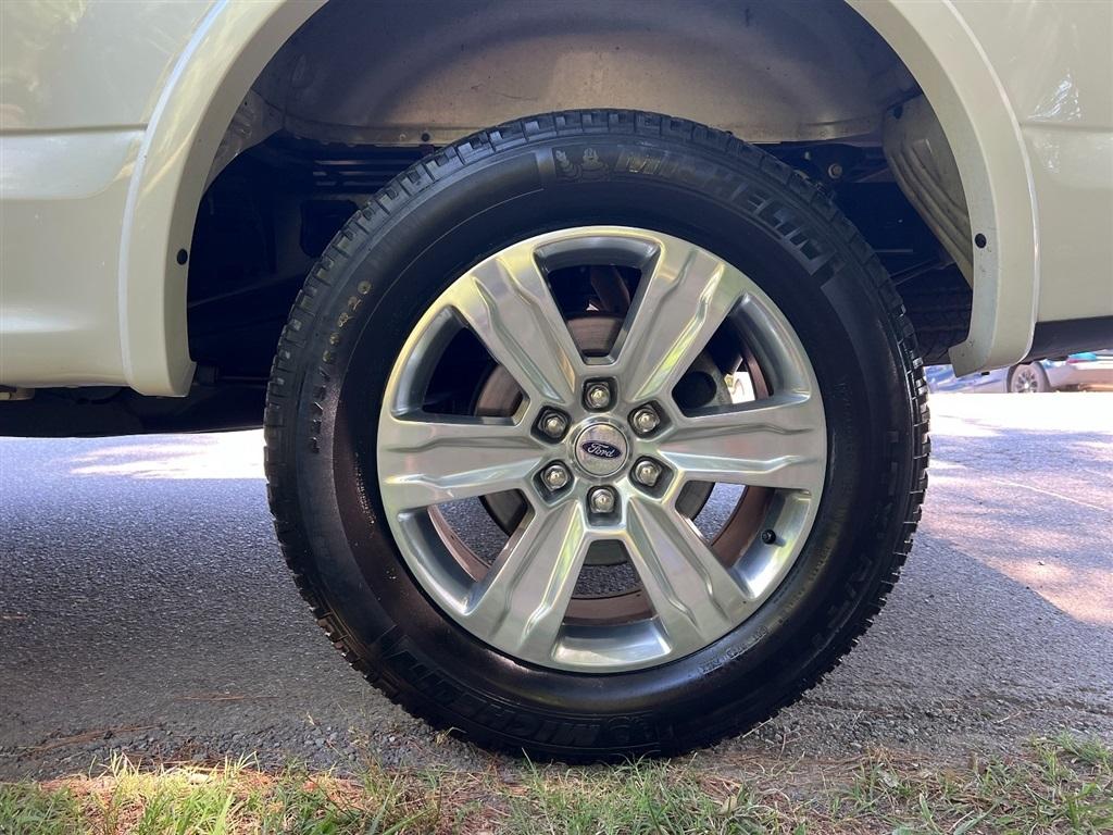 Ford F-150 4WD SuperCrew 145" Platinum 2019