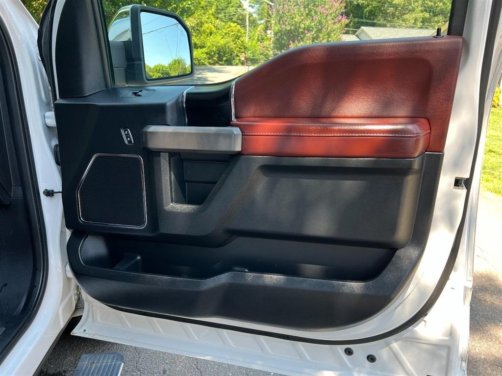 Ford F-150 4WD SuperCrew 145" Platinum 2019