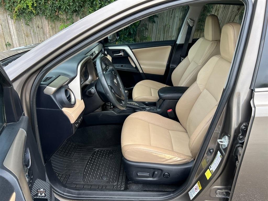 Toyota RAV4 FWD 4dr Limited (Natl) 2015