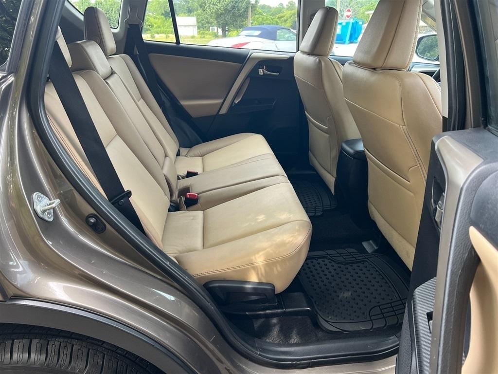 Toyota RAV4 FWD 4dr Limited (Natl) 2015