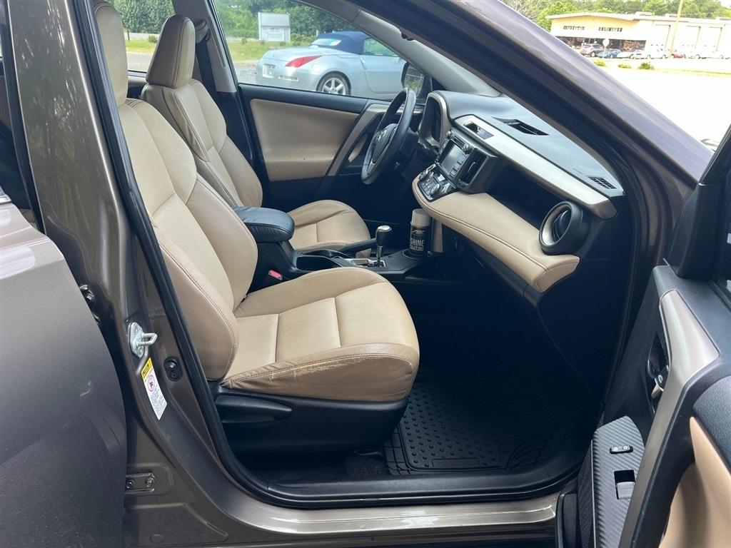 Toyota RAV4 FWD 4dr Limited (Natl) 2015