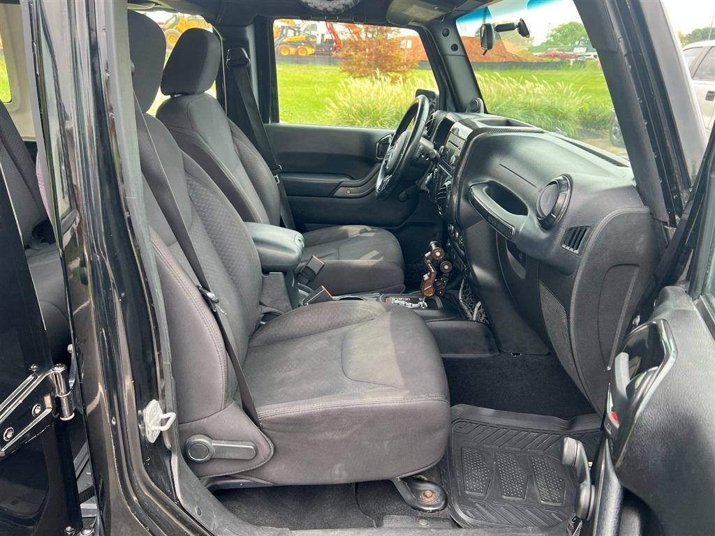 Jeep Wrangler Unlimited 4WD 4dr Sport 2013