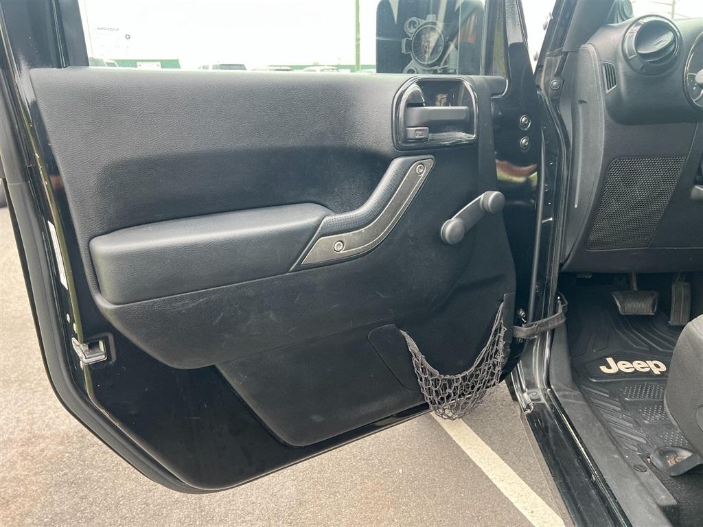 Jeep Wrangler Unlimited 4WD 4dr Sport 2013