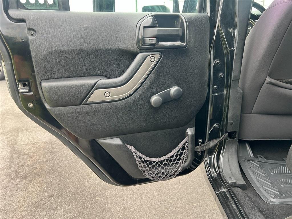 Jeep Wrangler Unlimited 4WD 4dr Sport 2013