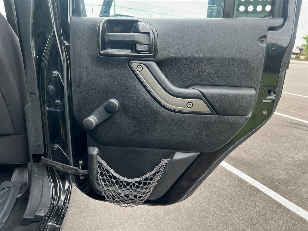 Jeep Wrangler Unlimited 4WD 4dr Sport 2013