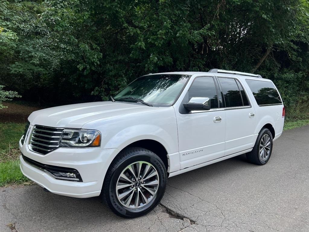 2015 Lincoln Navigator L 2WD 4dr