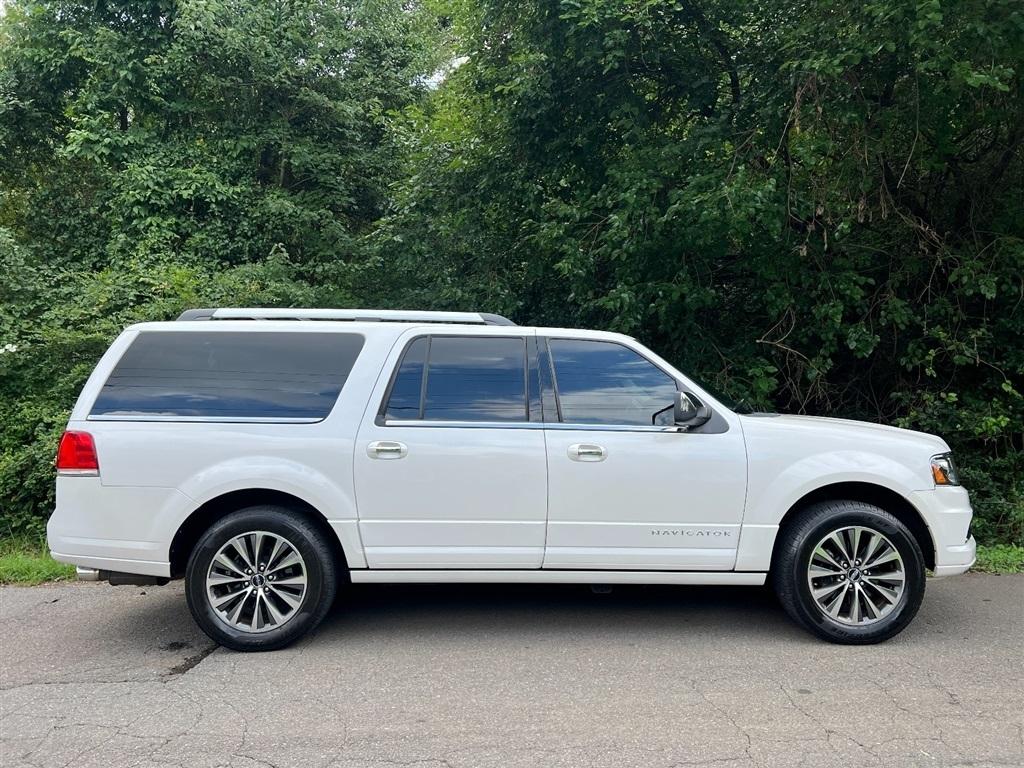 Lincoln Navigator L 2WD 4dr 2015