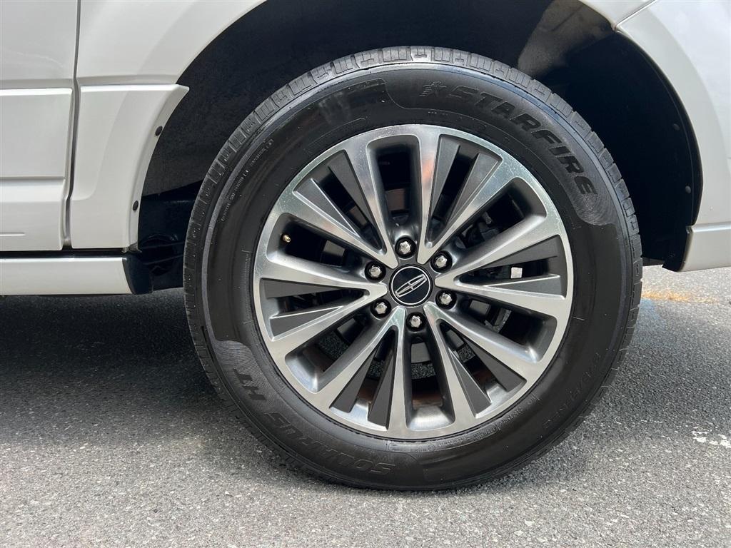 Lincoln Navigator L 2WD 4dr 2015