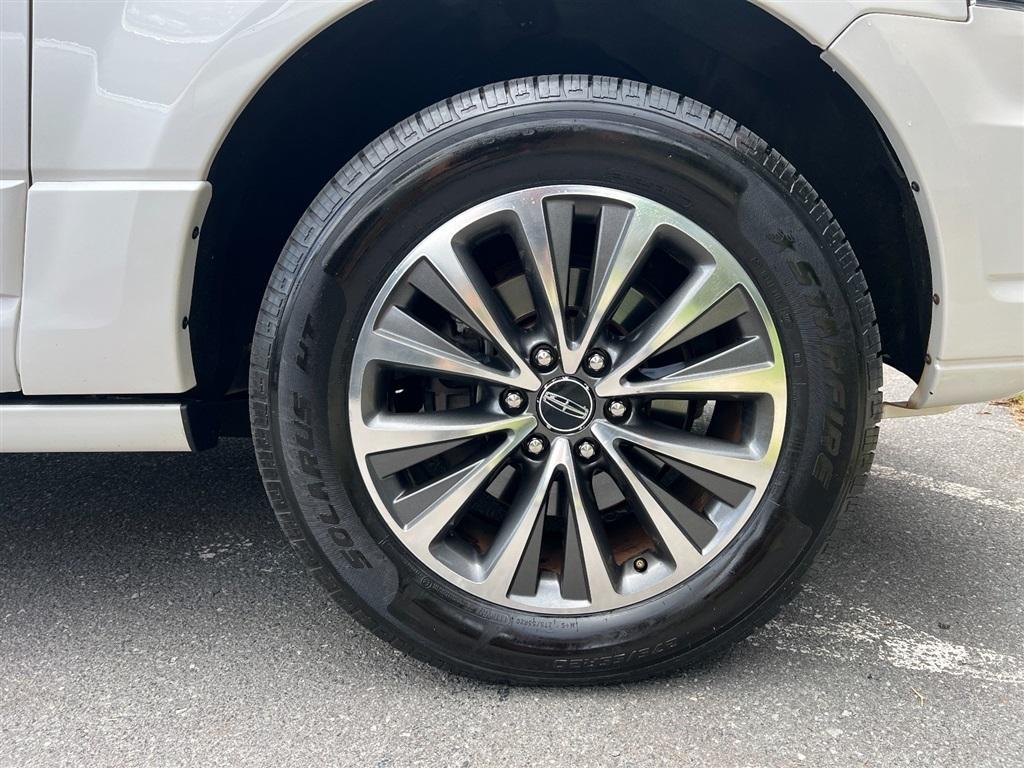 Lincoln Navigator L 2WD 4dr 2015