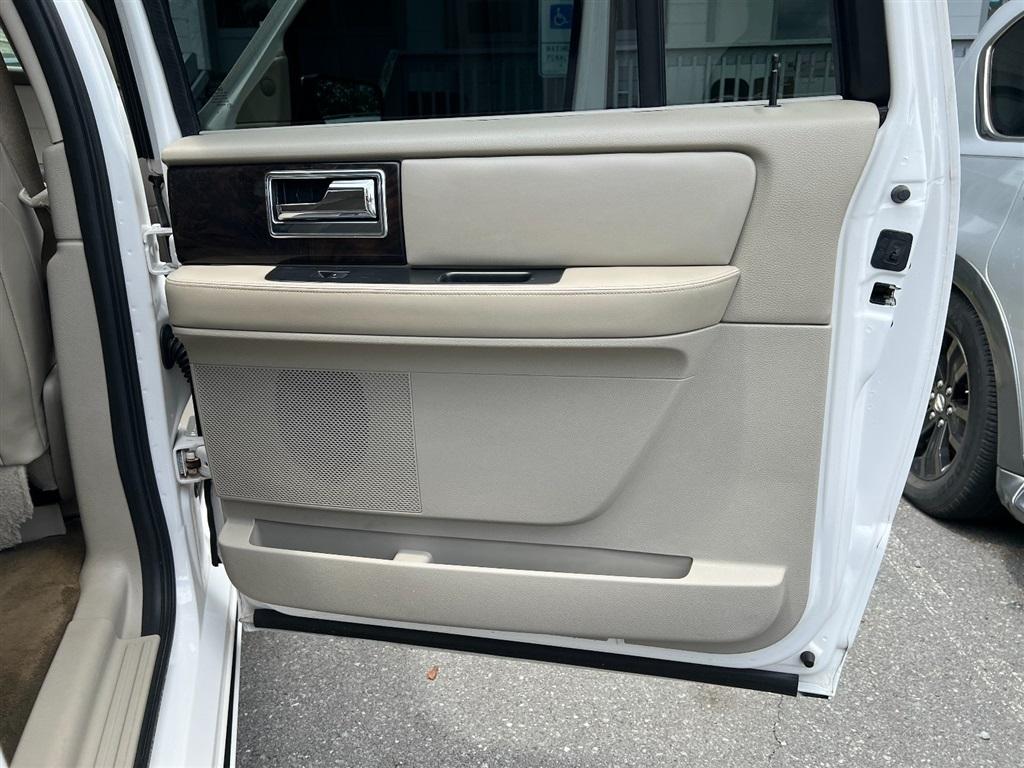 Lincoln Navigator L 2WD 4dr 2015