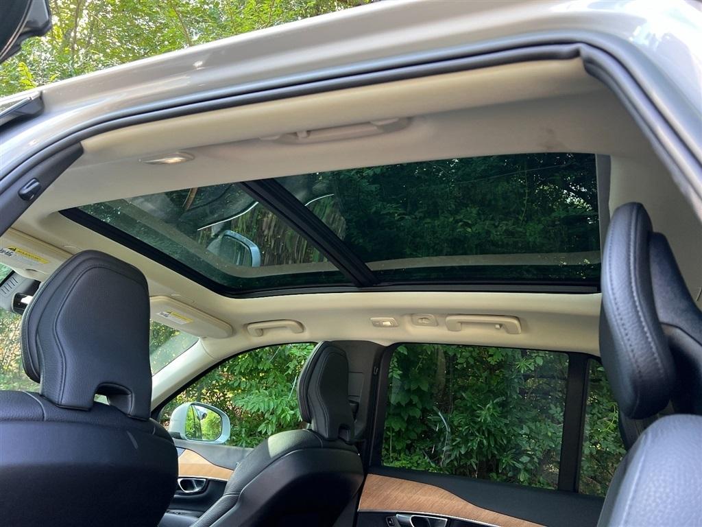 Volvo XC90 B6 AWD Plus Bright Theme 7P 2023