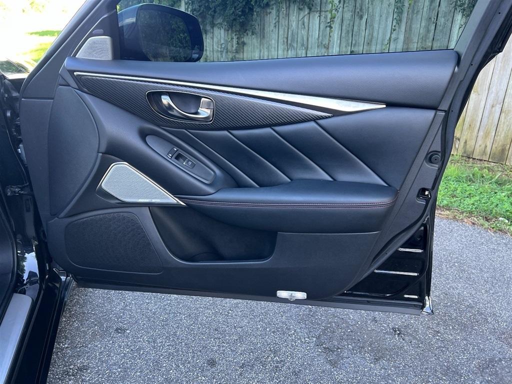 Infiniti Q50 RED SPORT 400 RWD 2021