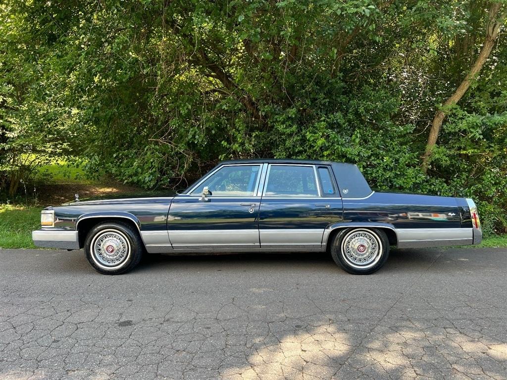 Cadillac Brougham 4dr Sedan 1991