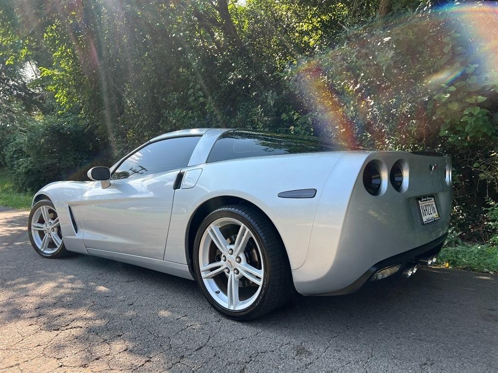 Chevrolet Corvette 2dr Cpe w/1LT 2010