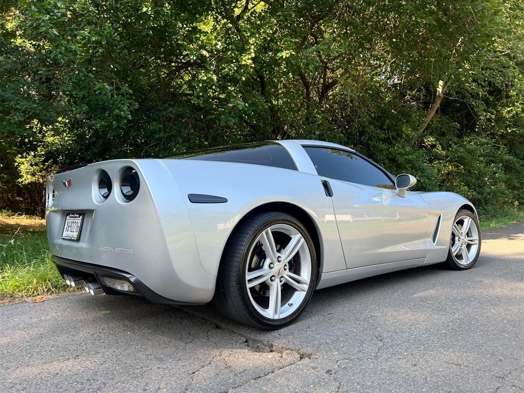 Chevrolet Corvette 2dr Cpe w/1LT 2010
