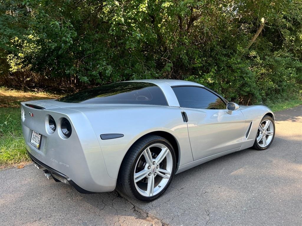 Chevrolet Corvette 2dr Cpe w/1LT 2010